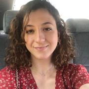 Studentessa diplomata al liceo classico con 100 e lode offre ripetizioni di latino e italiano per studenti delle medie e superiori e aiuto compiti per bambini delle elementari